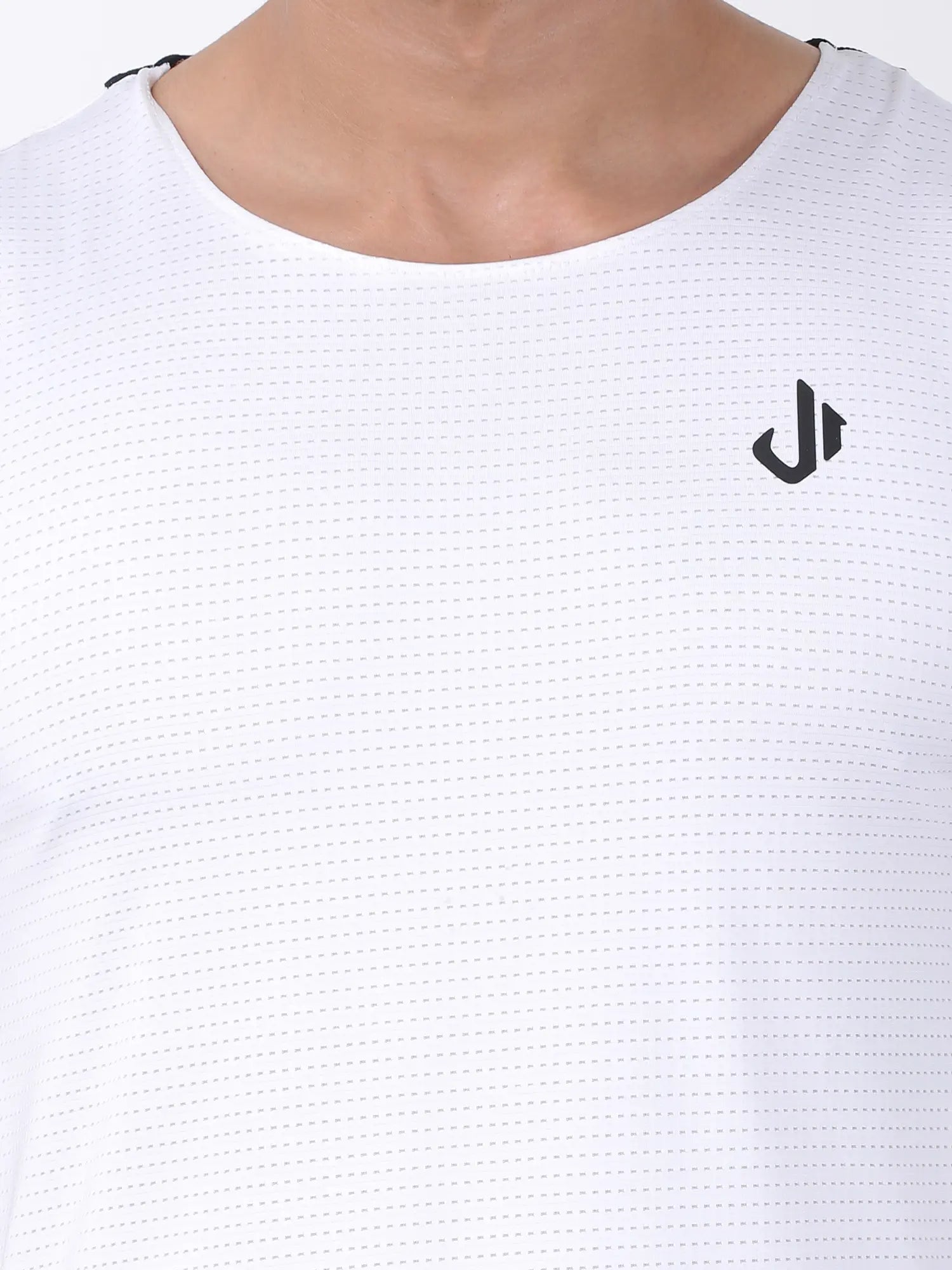 Jeffa Mesh Motion Vest in White