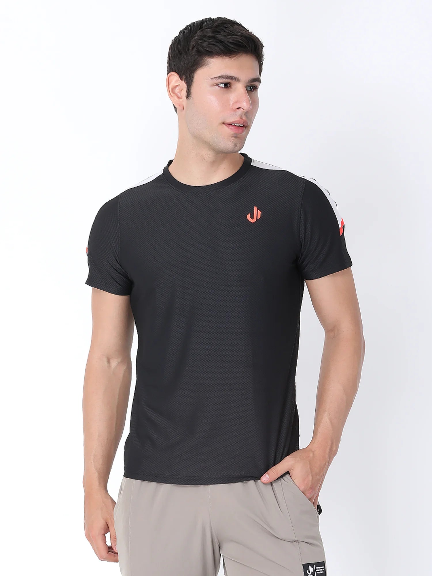Jeffa Endurance T-shirt in Black
