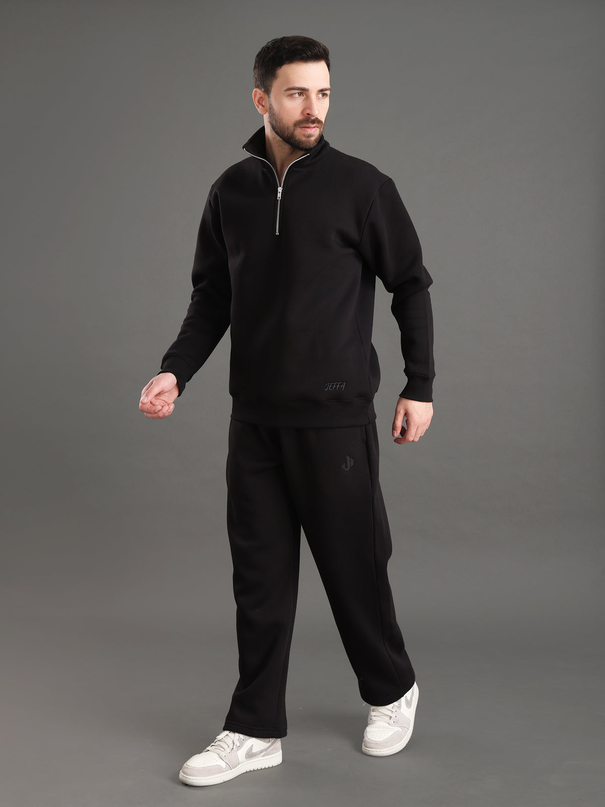 Core Essential Zip-Up Sweatshirt (Black)