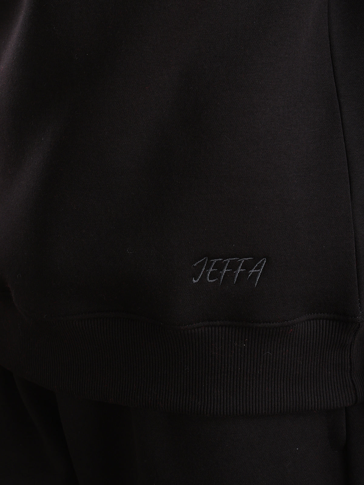 Core Essential Zip-Up Sweatshirt (Black)