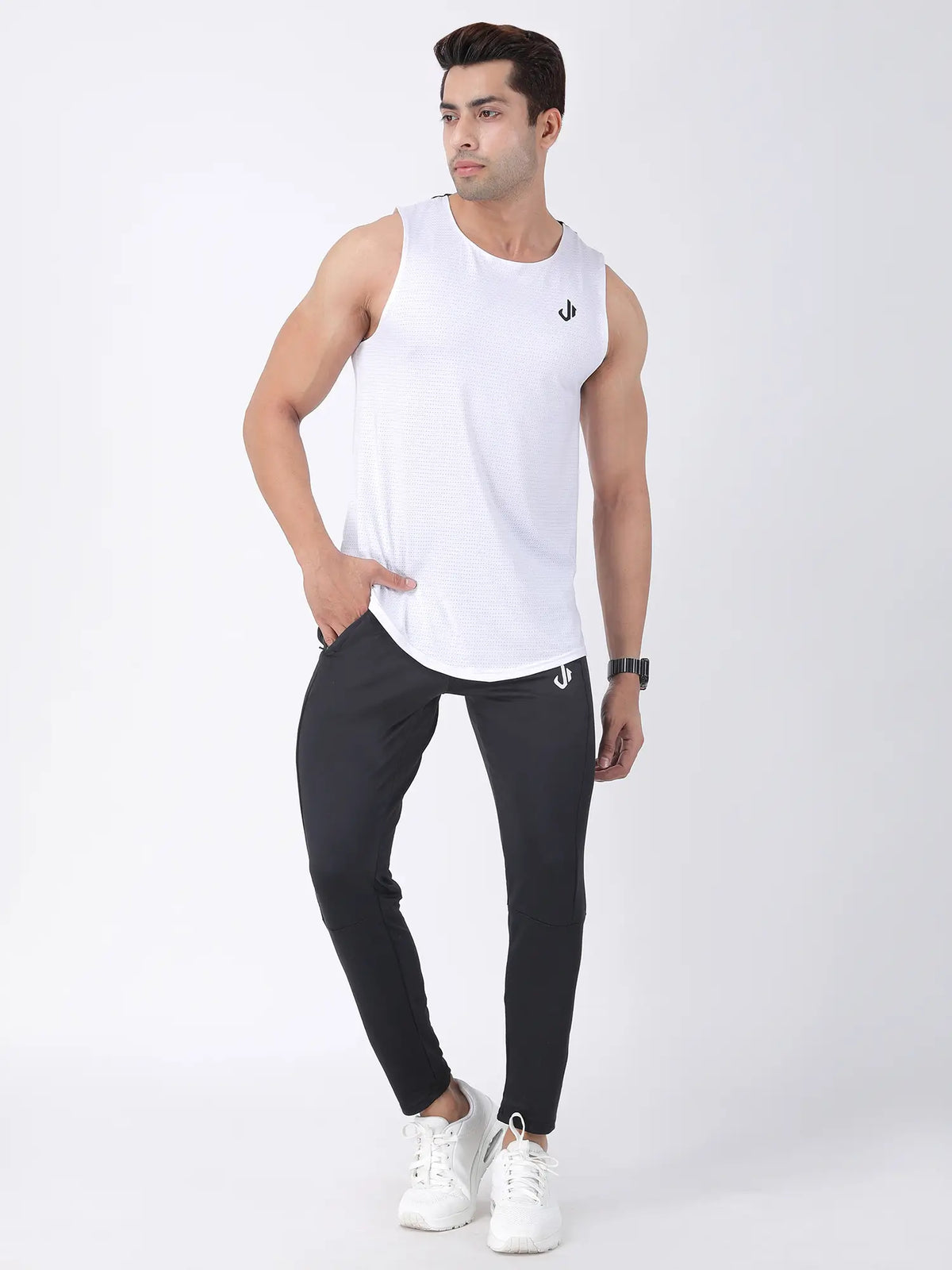 Jeffa Mesh Motion Vest in White