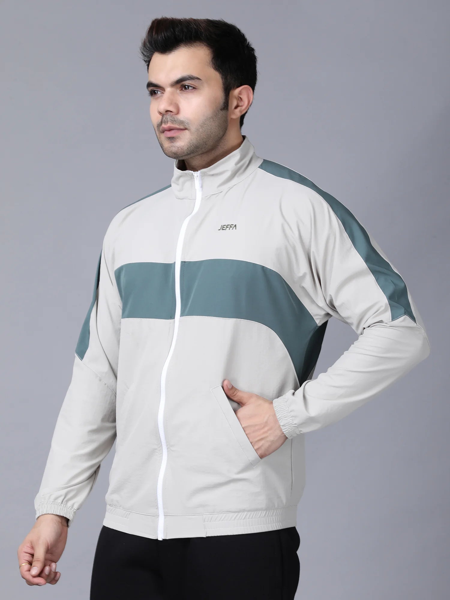 Momentum Nylon Jacket Light Grey