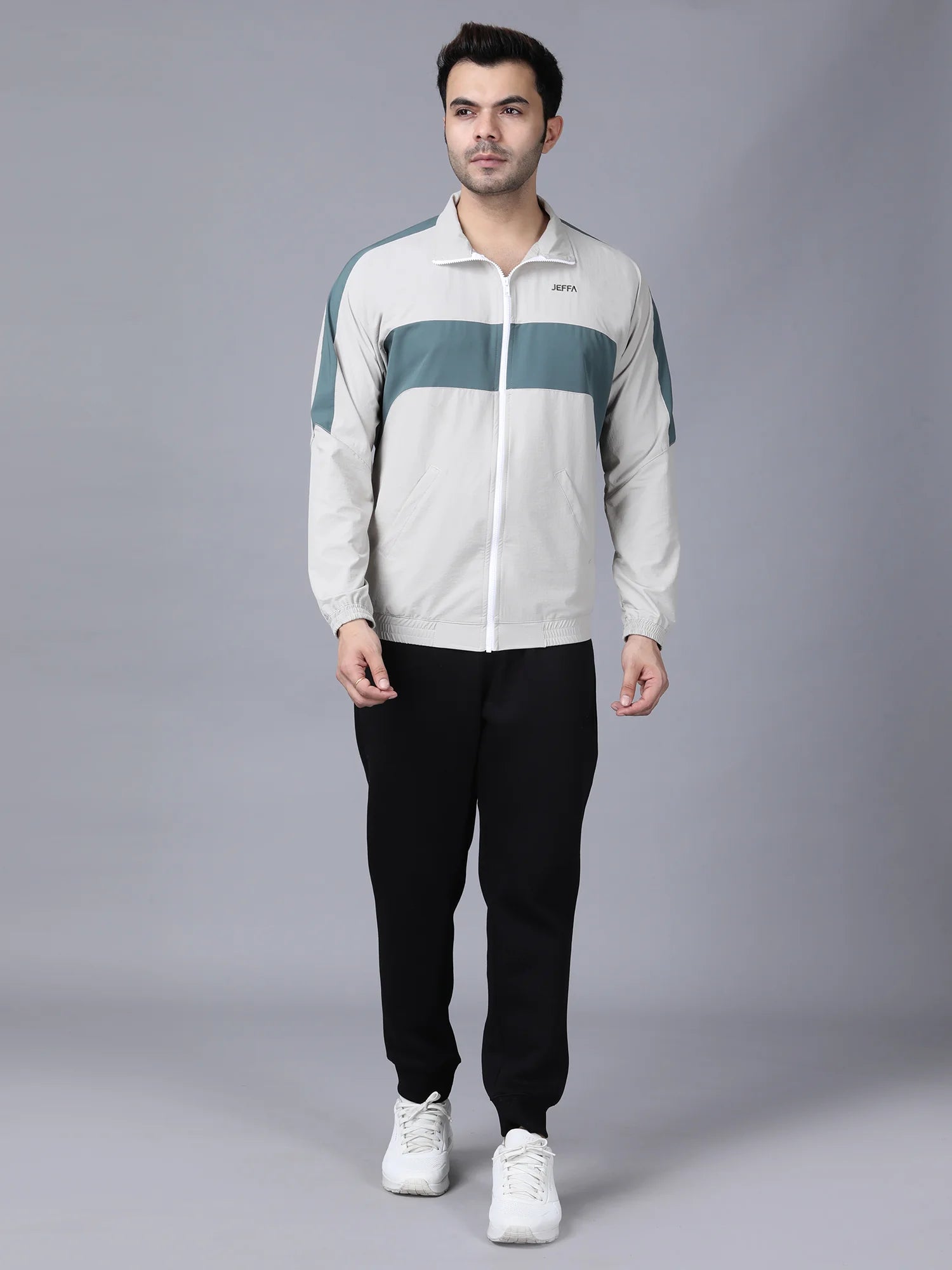 Momentum Nylon Jacket Light Grey