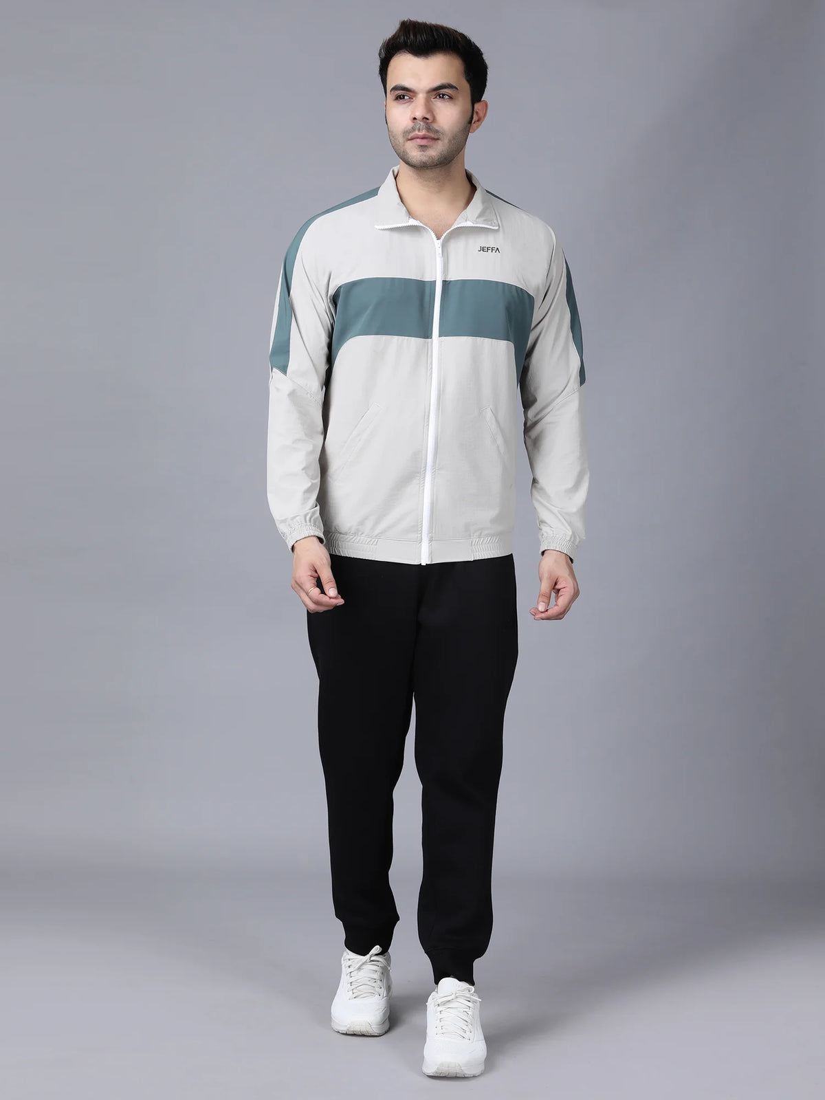 Momentum Nylon Jacket Light Grey