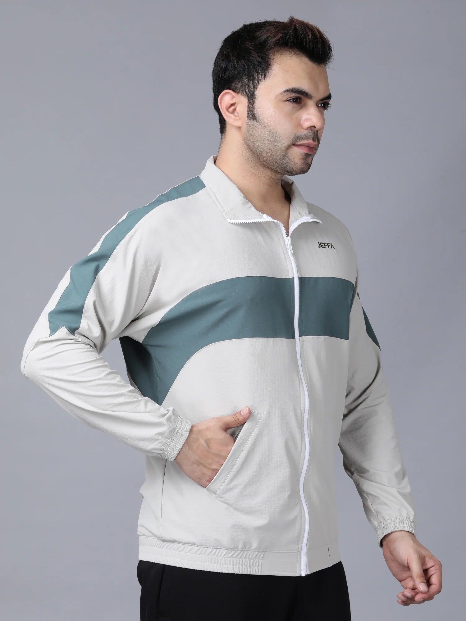 Momentum Nylon Jacket Light Grey